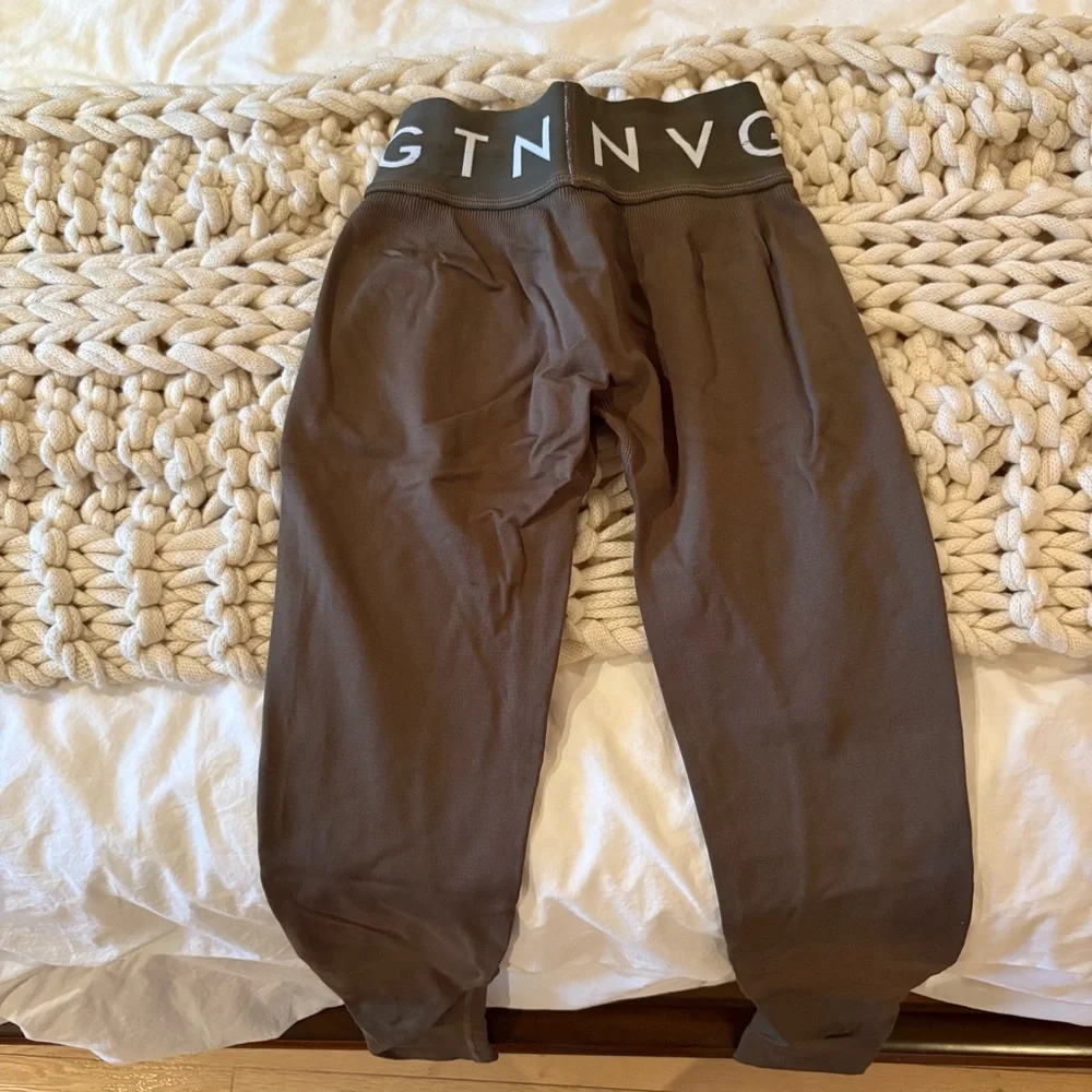 NVGTN Olive Seamless Sport Leggings - Picture 4 of 5